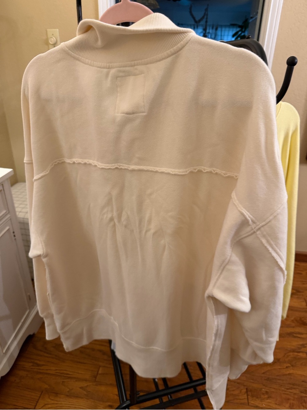 NWT Women’s Aerie Cream/Winter White Pullover Collar Sweatshirt w/Pockets SZ XL - Picture 6 of 6